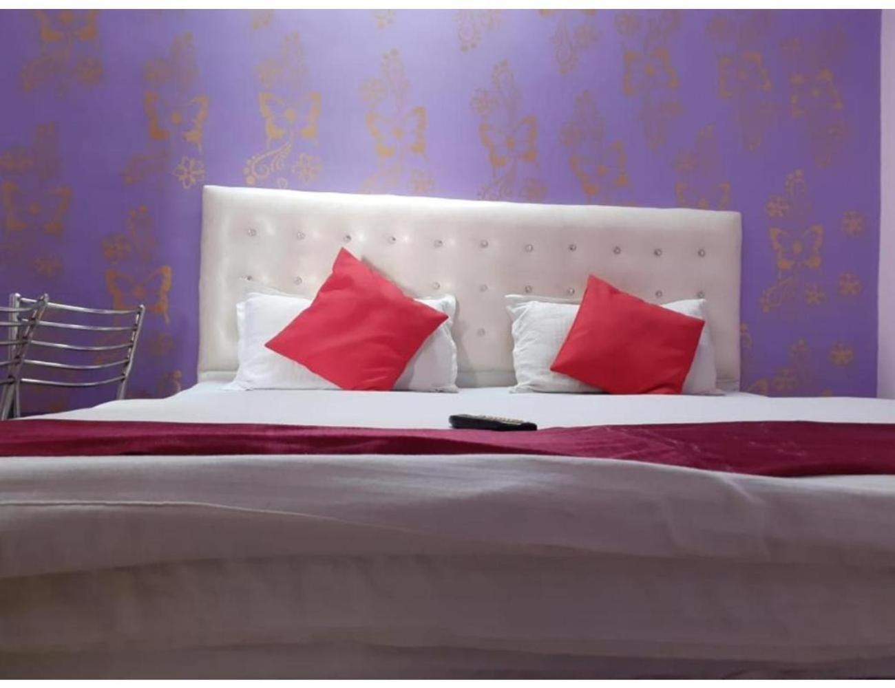 Hotel City Lodge , Чандигарх Экстерьер фото